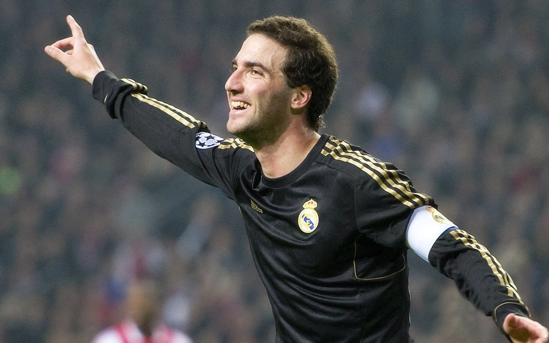 青少年足球职业道路更宽，优质梯队不断涌现，青少年足球分几个阶段